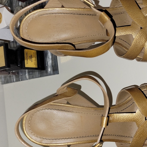 Patent Leather Saint Laurent Tribute Heels - Picture 2 of 12